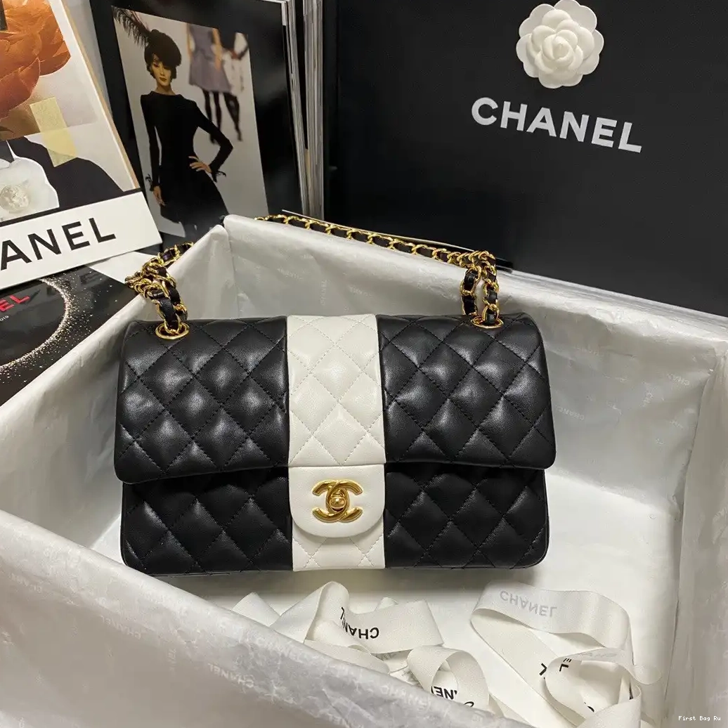 First Bag Ru CHANEL HANDBAG CHANELASSIC 0626